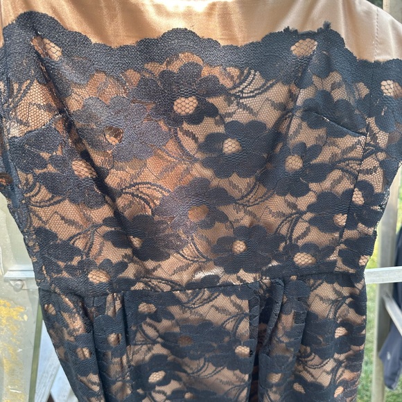 Lace black and champagne dress - Picture 5 of 5